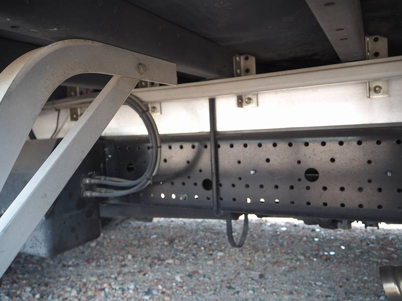 いすゞ フォワード TKG-FRR90T2(2WD)の写真26