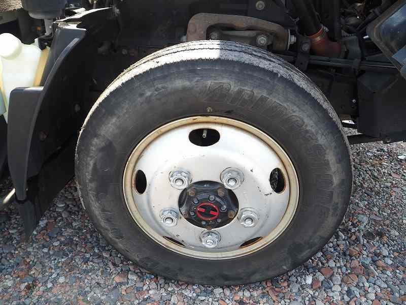 いすゞ エルフ BDG-NKS85AN(2WD)の写真8