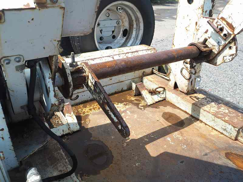 いすゞ エルフ BDG-NKS85AN(2WD)の写真25