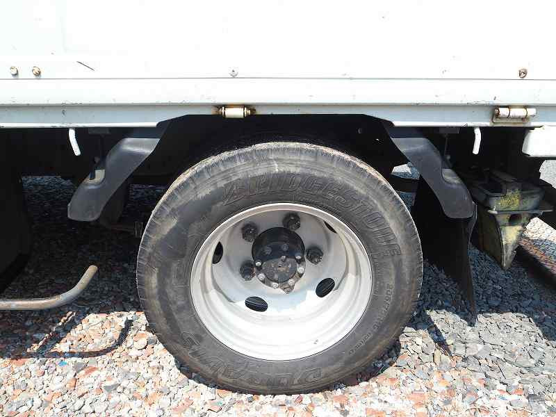 いすゞ エルフ BDG-NKS85AN(2WD)の写真32