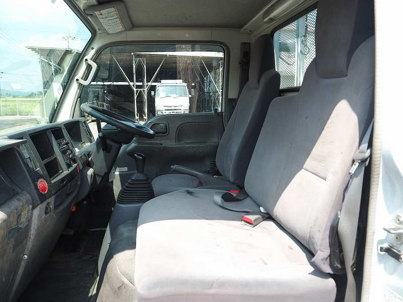 いすゞ エルフ BDG-NKS85AN(2WD)の写真46