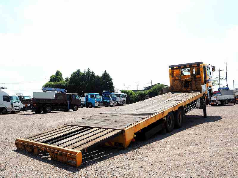 いすゞ ギガ LKG-CYH77A(8x4)の写真5