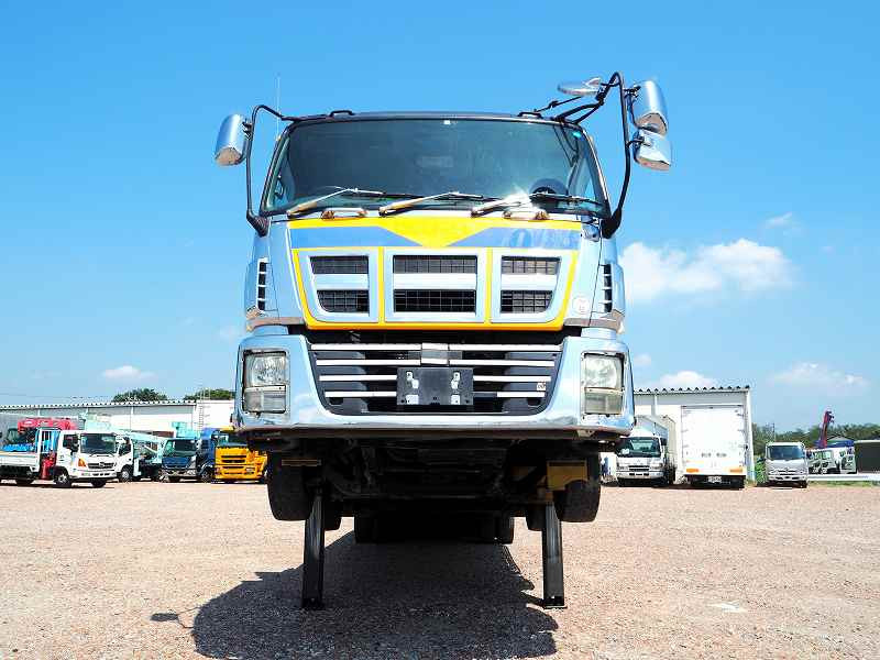 いすゞ ギガ LKG-CYH77A(8x4)の写真8