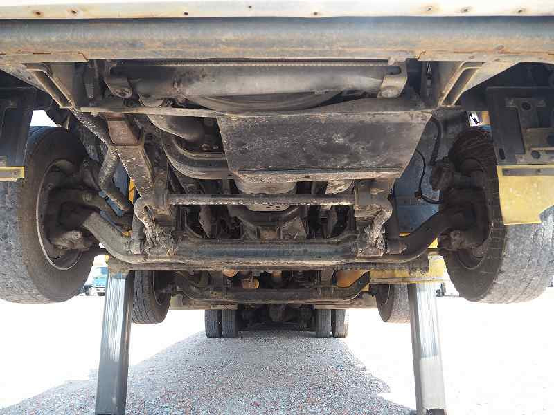 いすゞ ギガ LKG-CYH77A(8x4)の写真9