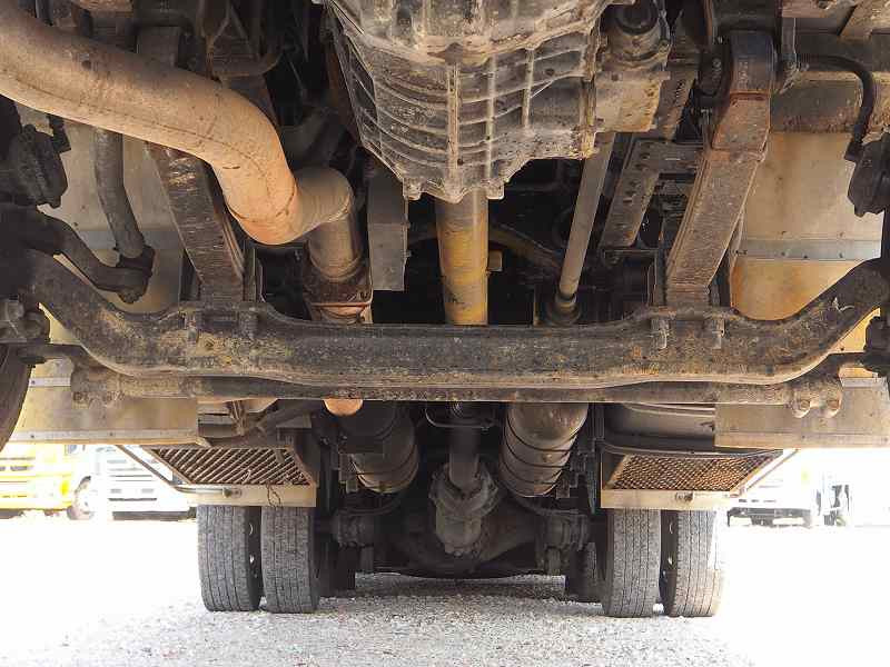 いすゞ ギガ LKG-CYH77A(8x4)の写真10