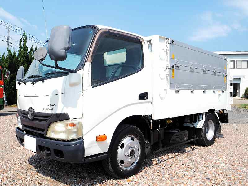 トヨタ ダイナ TKG-XZU675(4WD)の写真1