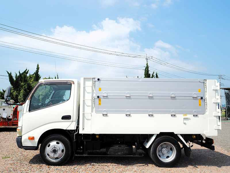 トヨタ ダイナ TKG-XZU675(4WD)の写真2