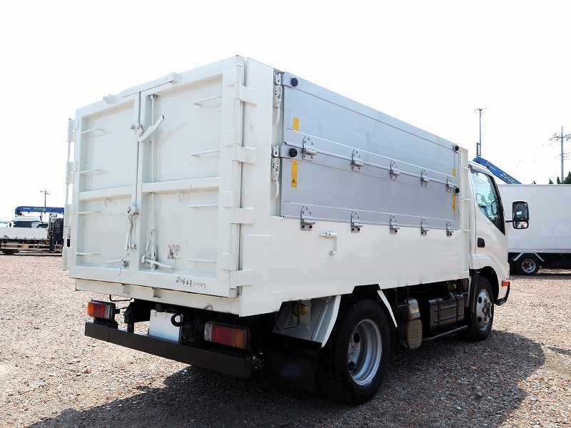 トヨタ ダイナ TKG-XZU675(4WD)の写真5