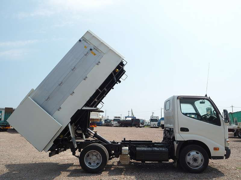 トヨタ ダイナ TKG-XZU675(4WD)の写真16