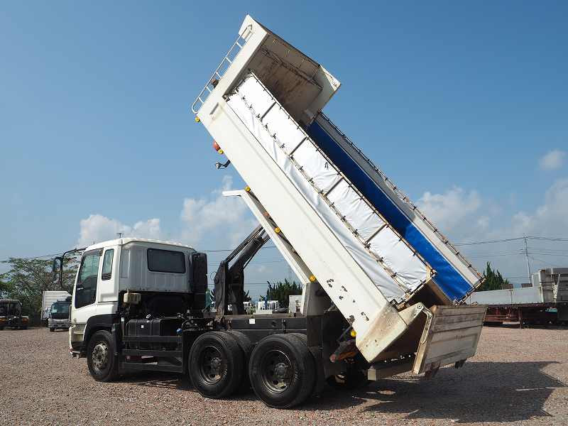 いすゞ ギガ QKG-CXZ77AT(6x4)の写真13