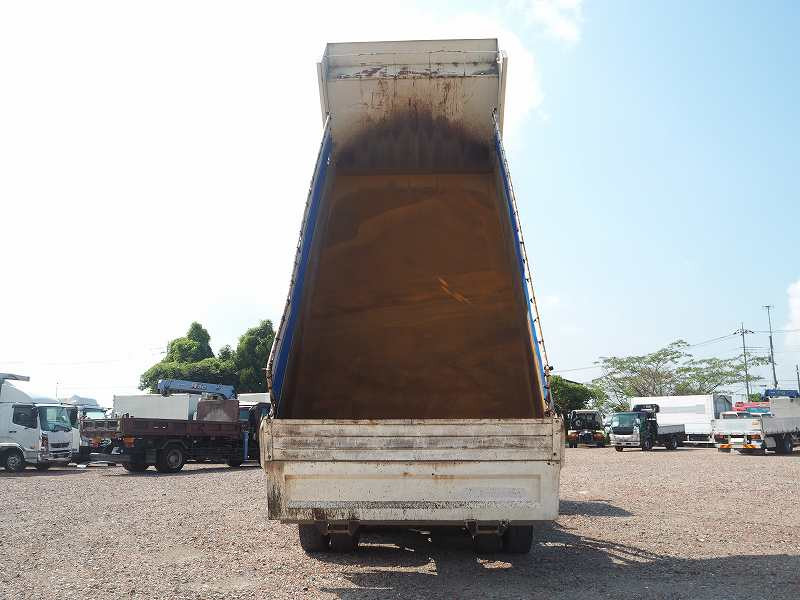 いすゞ ギガ QKG-CXZ77AT(6x4)の写真14