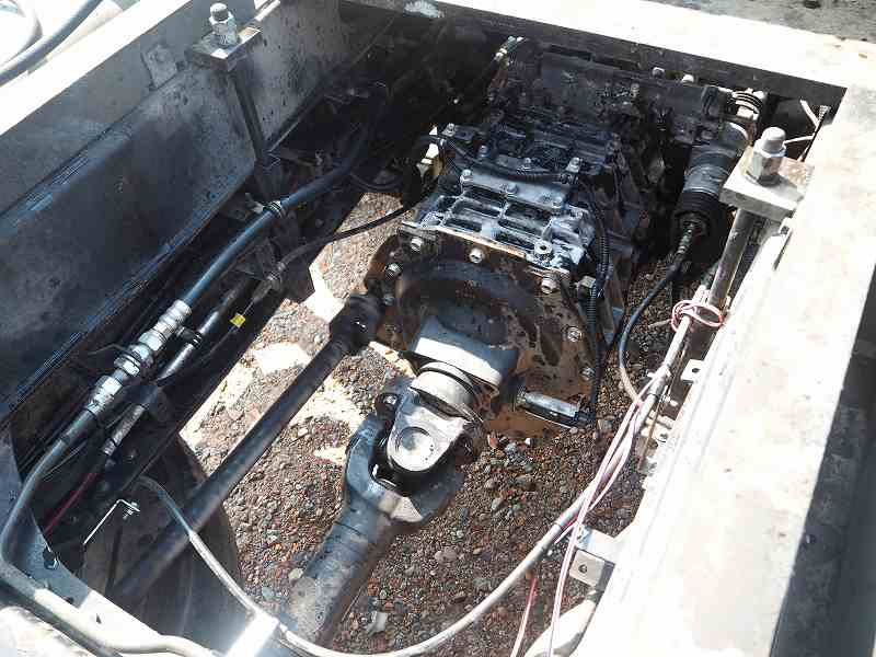 いすゞ ギガ QKG-CXZ77AT(6x4)の写真22