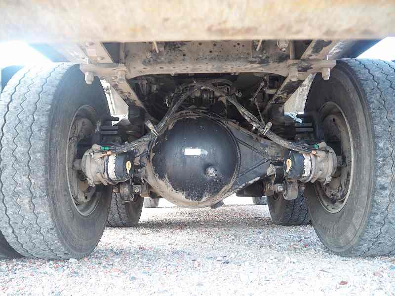 いすゞ ギガ QKG-CXZ77AT(6x4)の写真27