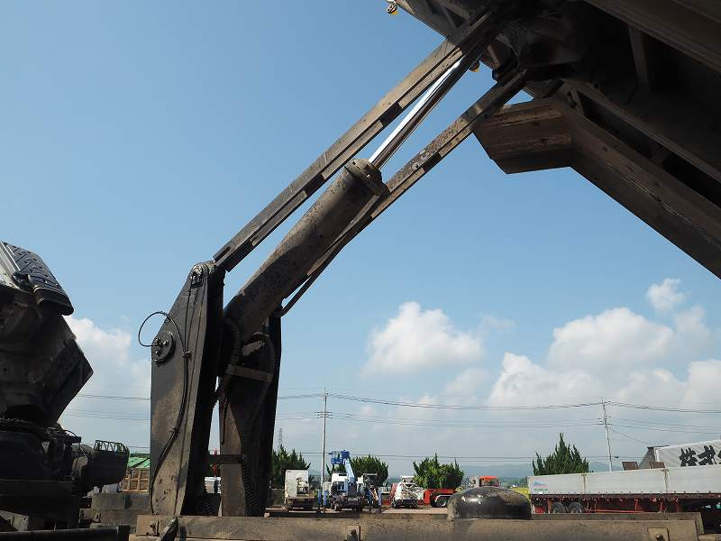 いすゞ ギガ QKG-CXZ77AT(6x4)の写真28