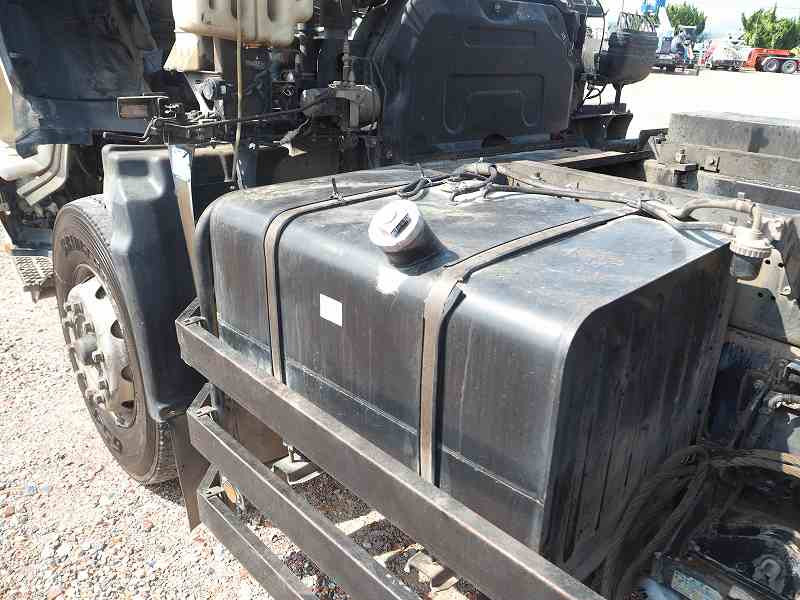 いすゞ ギガ QKG-CXZ77AT(6x4)の写真30