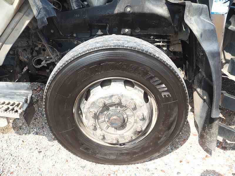 いすゞ ギガ QKG-CXZ77AT(6x4)の写真32