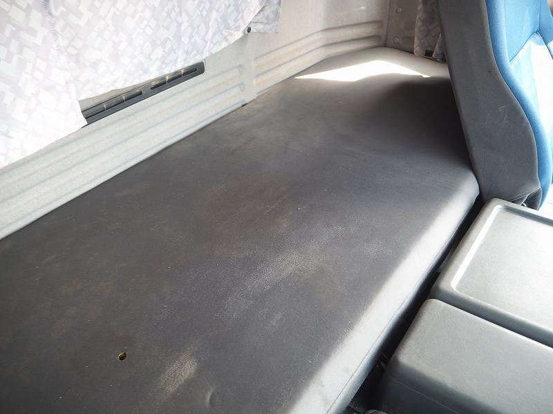 いすゞ ギガ QKG-CXZ77AT(6x4)の写真46