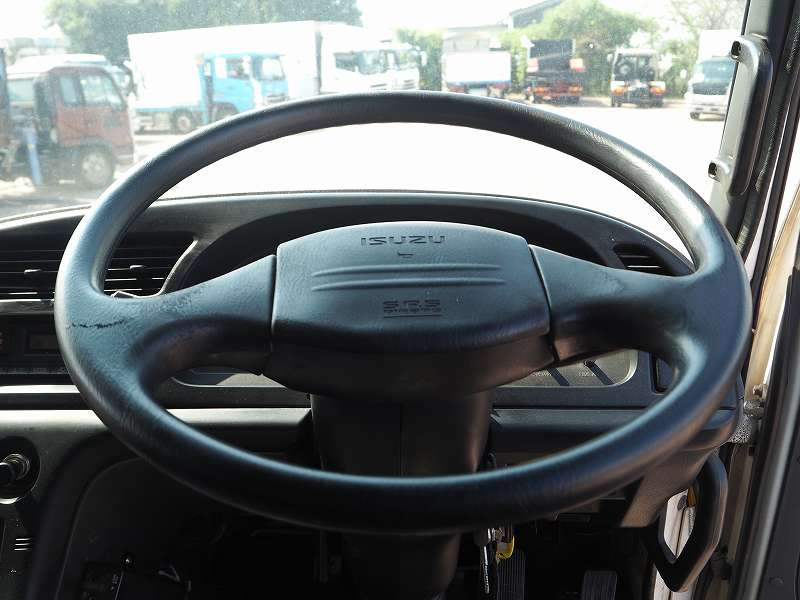 いすゞ ギガ QKG-CXZ77AT(6x4)の写真50