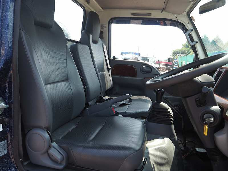 いすゞ エルフ TPG-NKR85N(2WD)の写真46