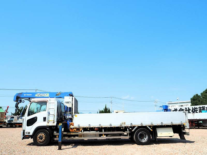 いすゞ フォワード LKG-FTR90S2(2WD)の写真2