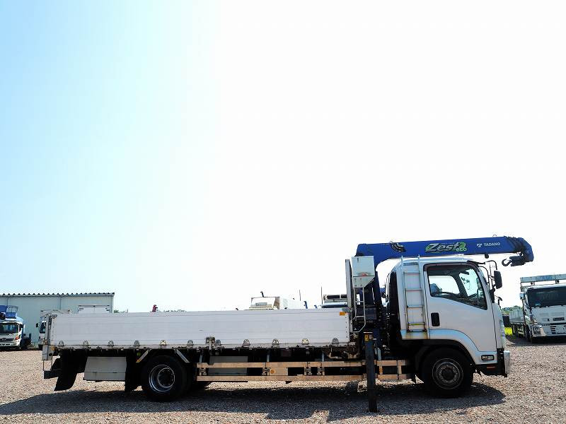 いすゞ フォワード LKG-FTR90S2(2WD)の写真6