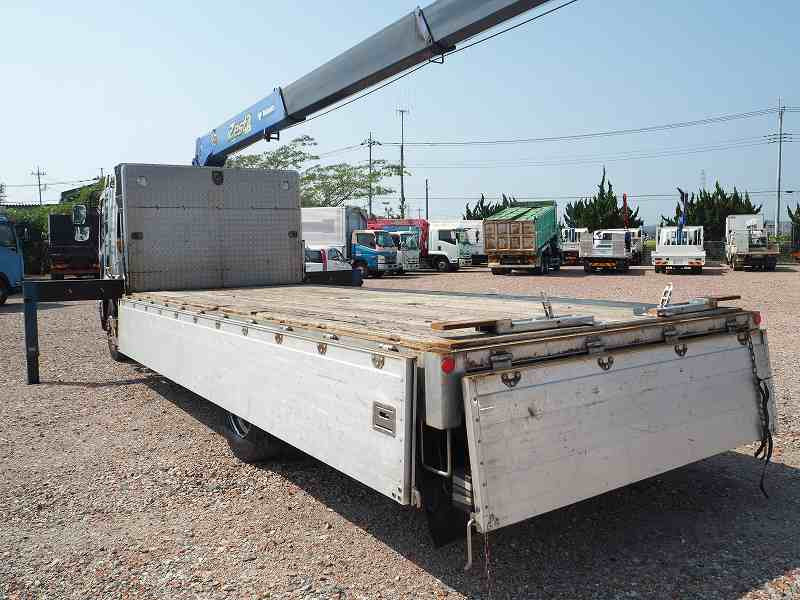 いすゞ フォワード LKG-FTR90S2(2WD)の写真22