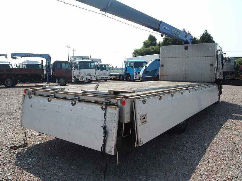 いすゞ フォワード LKG-FTR90S2(2WD)の写真24