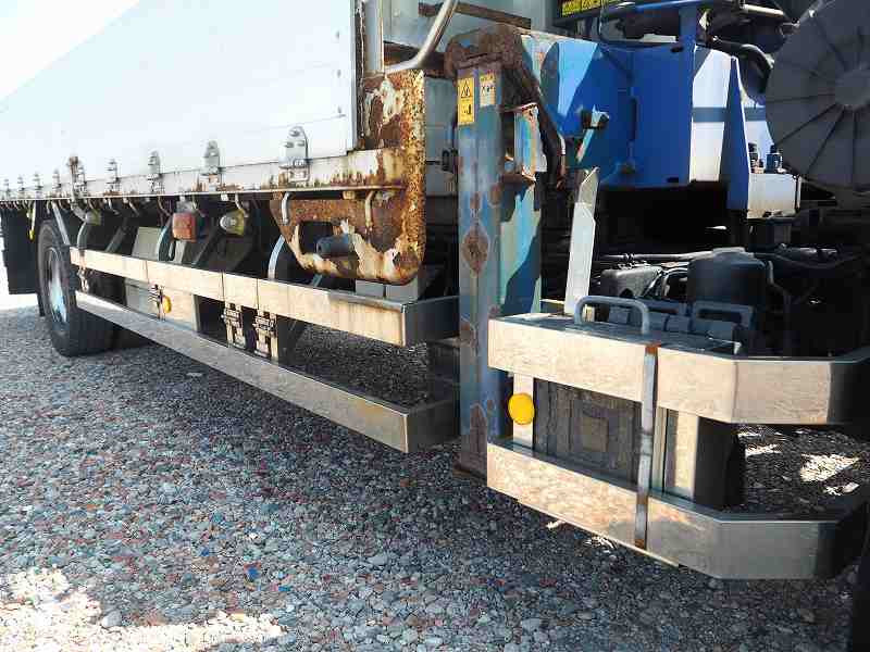 いすゞ フォワード LKG-FTR90S2(2WD)の写真30