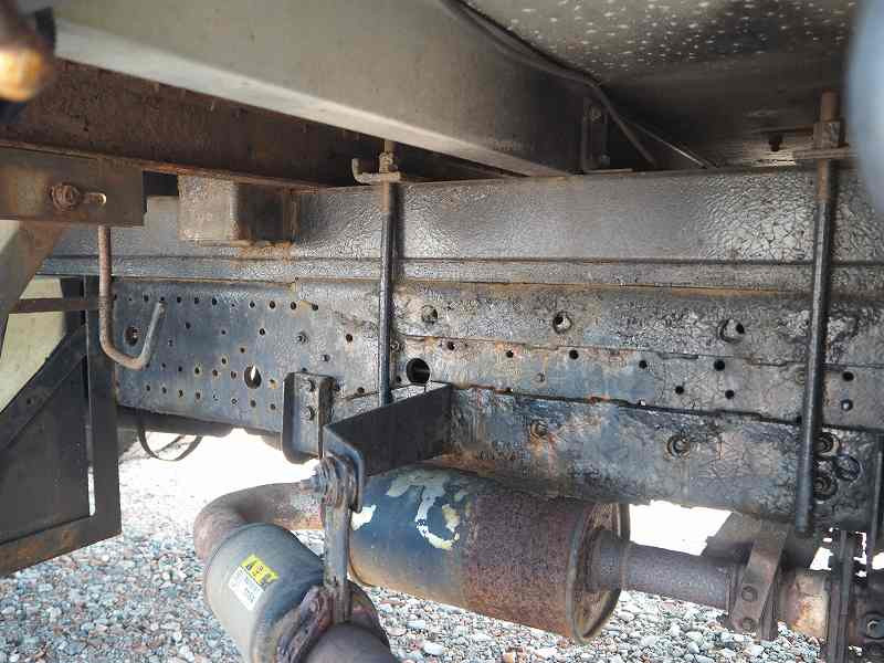 いすゞ フォワード LKG-FTR90S2(2WD)の写真31