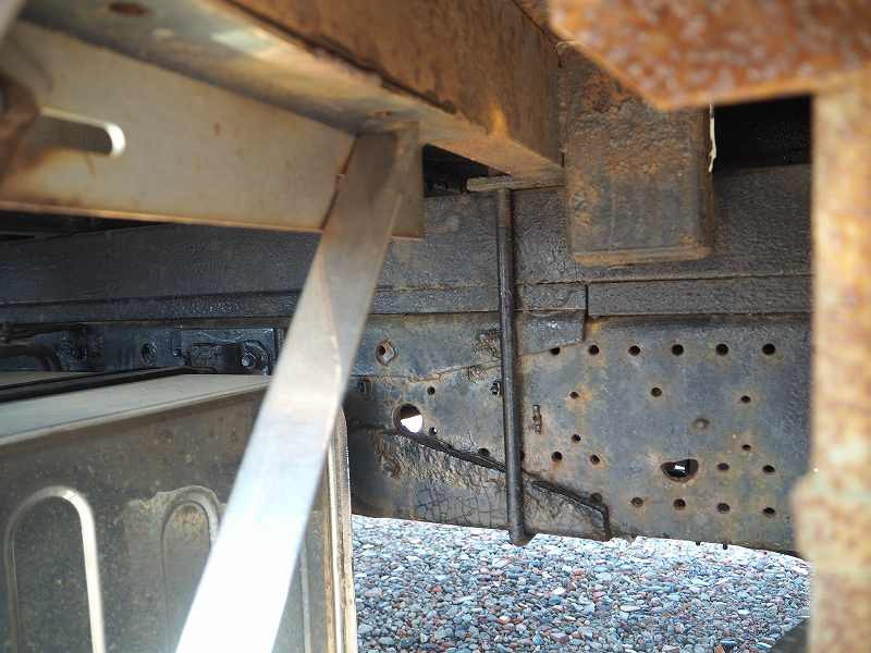 いすゞ フォワード LKG-FTR90S2(2WD)の写真38