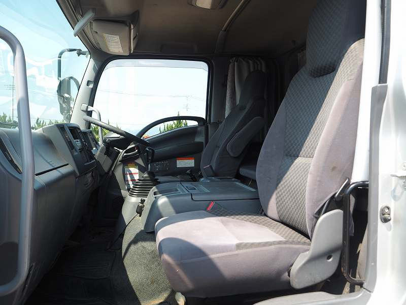 いすゞ フォワード LKG-FTR90S2(2WD)の写真44