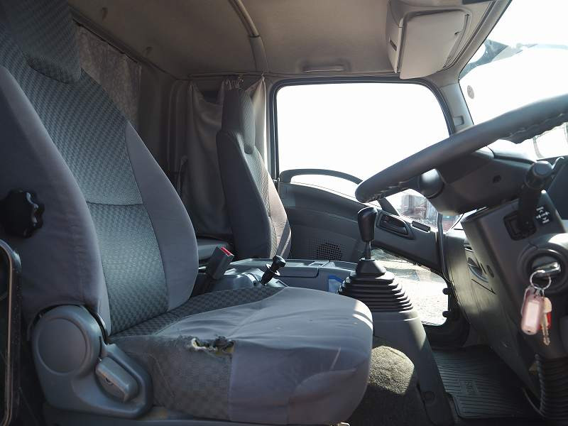 いすゞ フォワード LKG-FTR90S2(2WD)の写真46