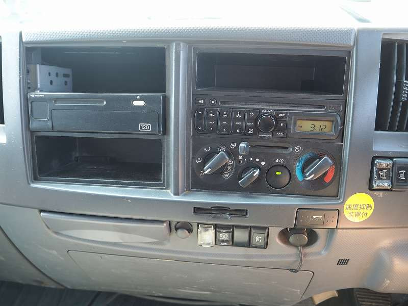 いすゞ フォワード LKG-FTR90S2(2WD)の写真48