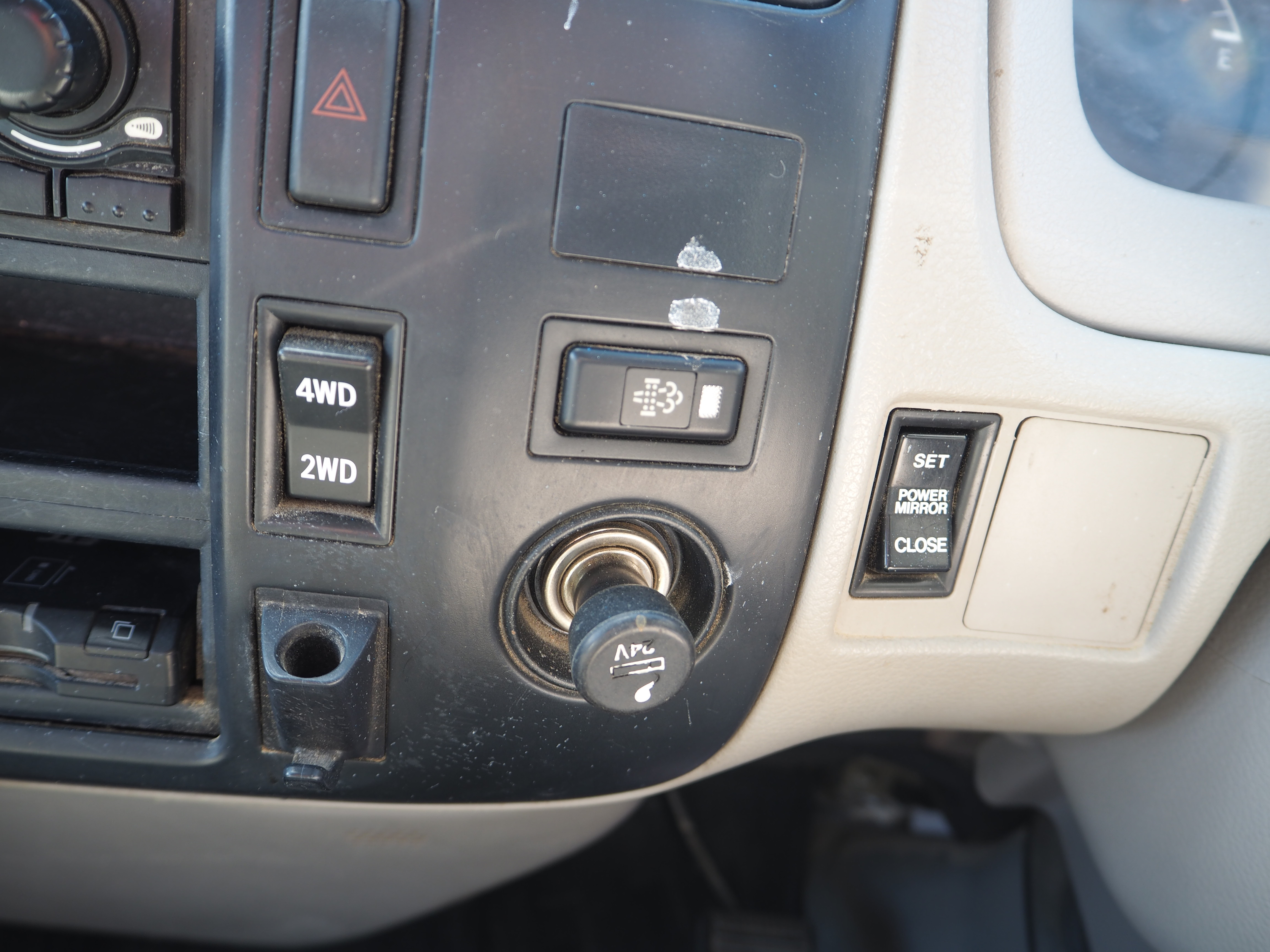 日野 デュトロ BDG-XZU368T(4WD)の写真47