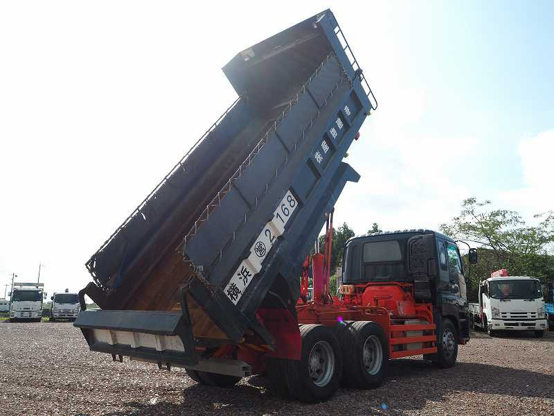 いすゞ ギガ QKG-CXZ77AT(6x4)の写真17