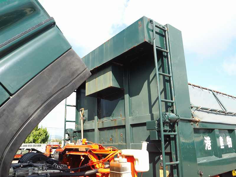 いすゞ ギガ QKG-CXZ77AT(6x4)の写真42