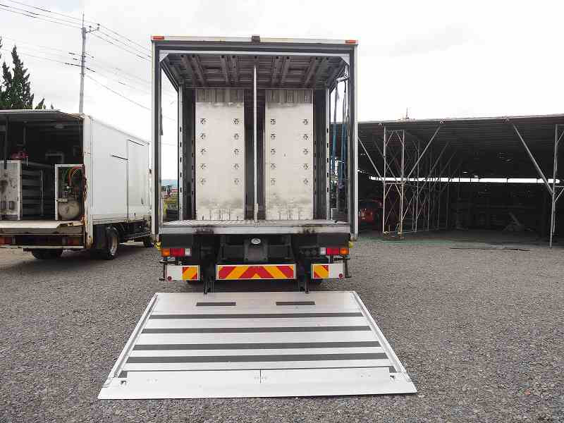 三菱 キャンター TPG-FEB90(2WD)の写真9