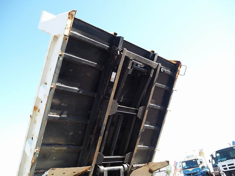 いすゞ エルフ TKG-NPR85YN(2WD)の写真27