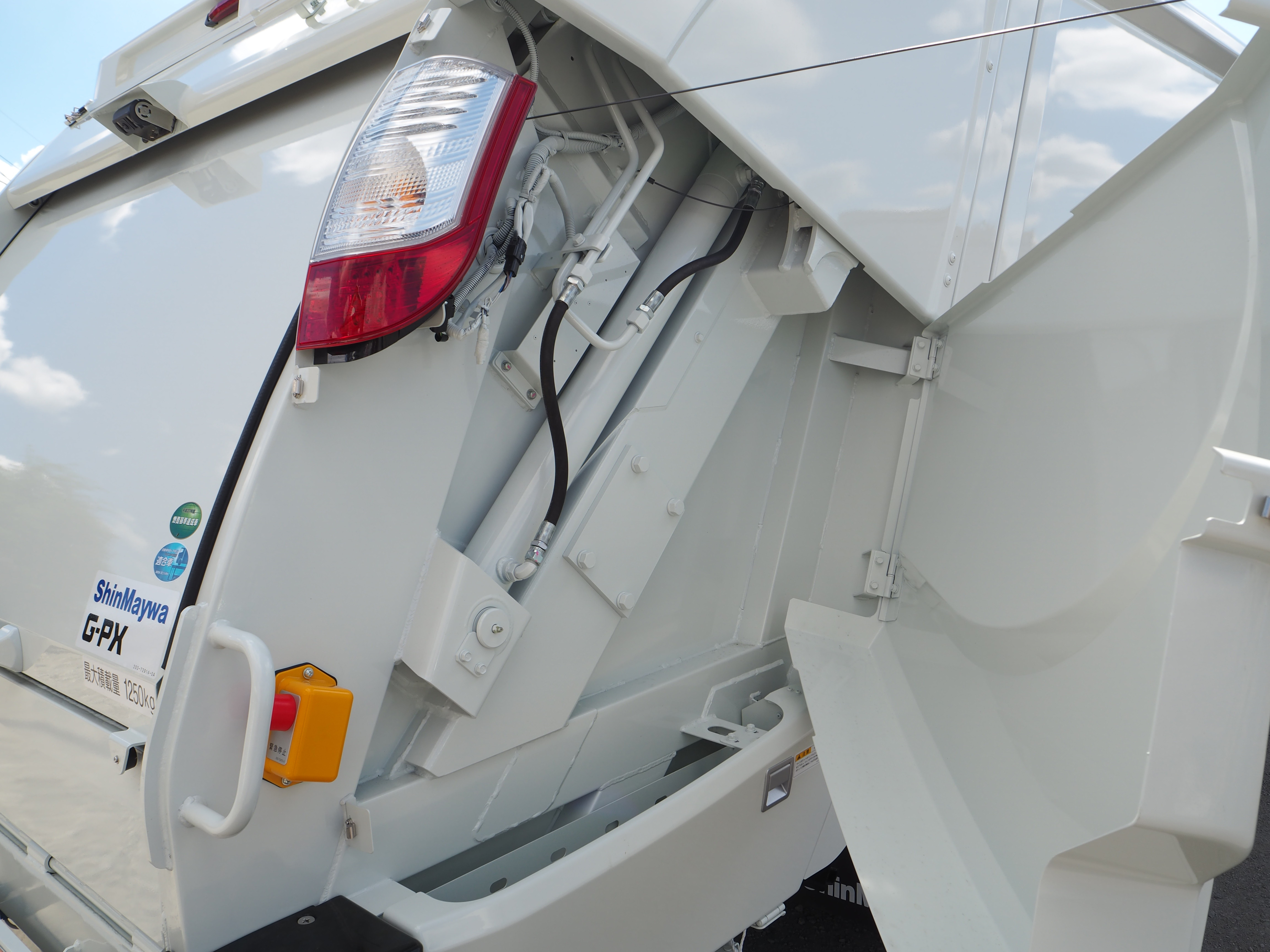 三菱 ファイター 2KG-FK72F(2WD)の写真23