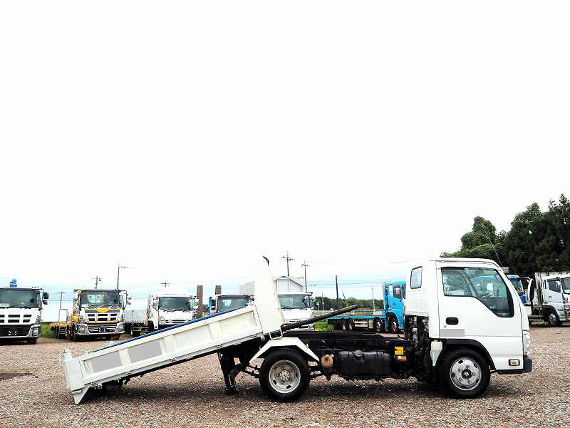 いすゞ エルフ TKG-NKR85AN(2WD)の写真6