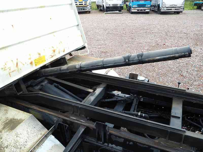 いすゞ エルフ TKG-NKR85AN(2WD)の写真10