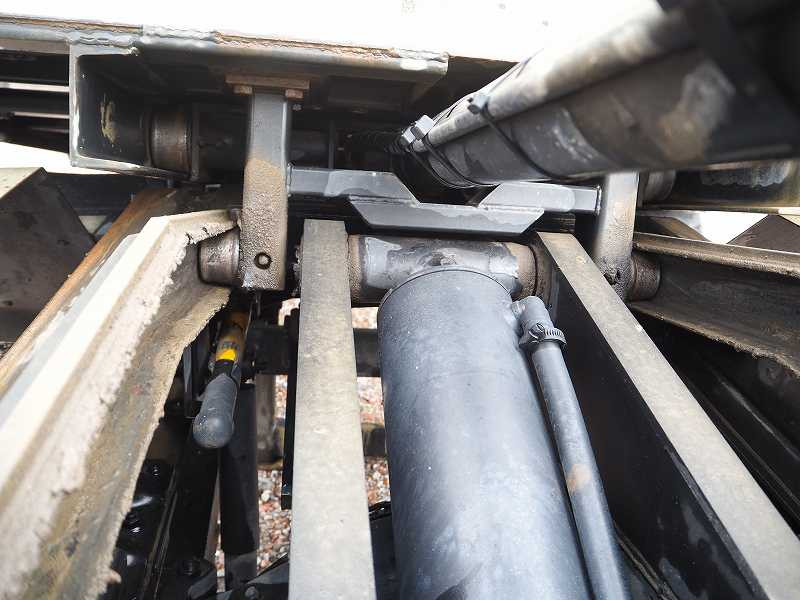 いすゞ エルフ TKG-NKR85AN(2WD)の写真12