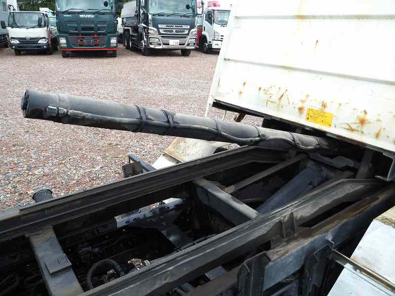 いすゞ エルフ TKG-NKR85AN(2WD)の写真15