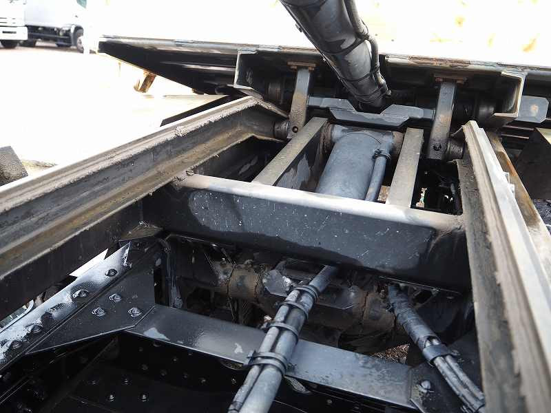 いすゞ エルフ TKG-NKR85AN(2WD)の写真16