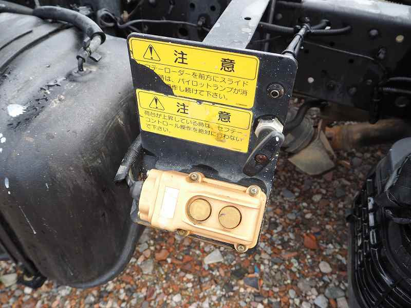 いすゞ エルフ TKG-NKR85AN(2WD)の写真29