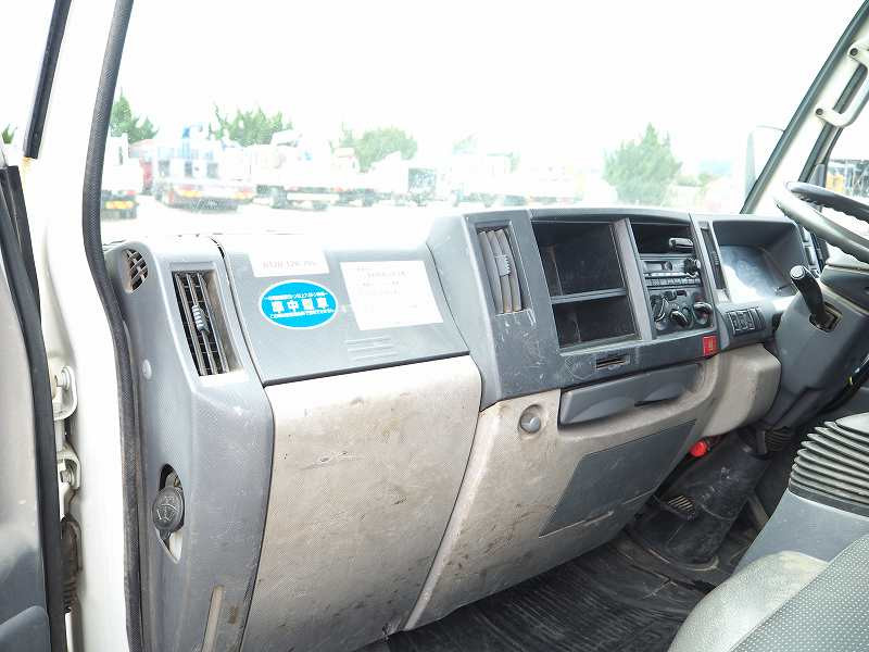 いすゞ エルフ TKG-NKR85AN(2WD)の写真43