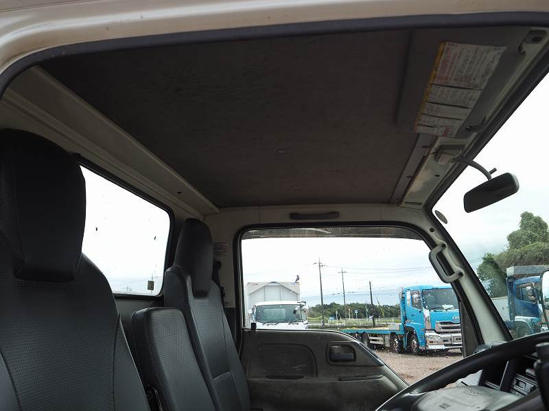 いすゞ エルフ TKG-NKR85AN(2WD)の写真45