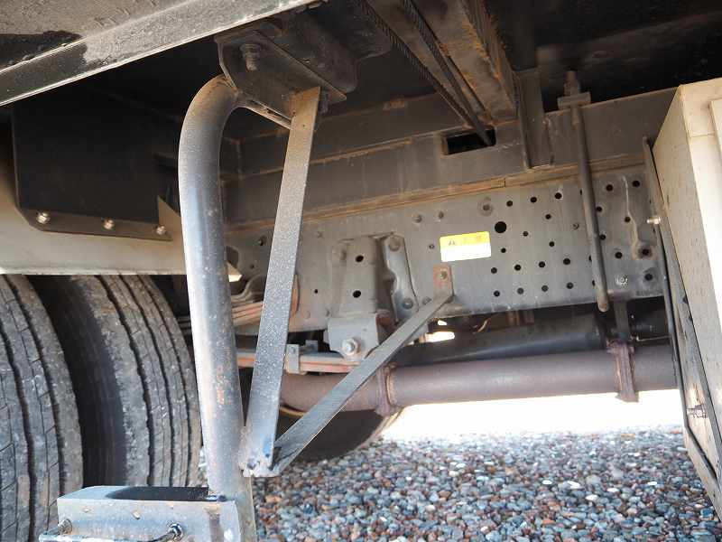 いすゞ エルフ PKG-NPR75N(2WD)の写真15