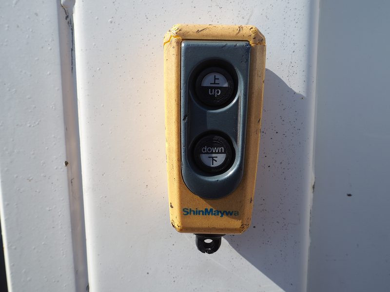 いすゞ エルフ PKG-NPR75N(2WD)の写真36