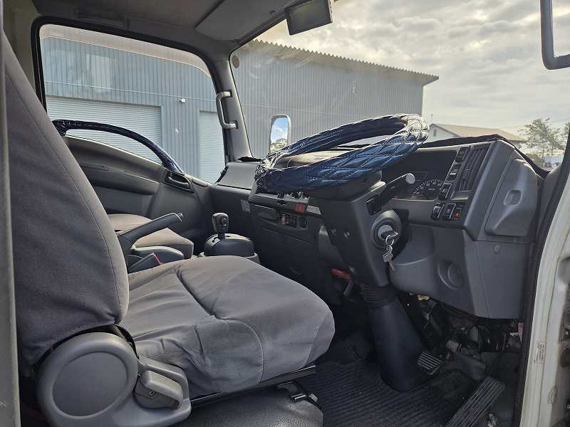 いすゞ エルフ SKG-NPR85AN(2WD)の写真43